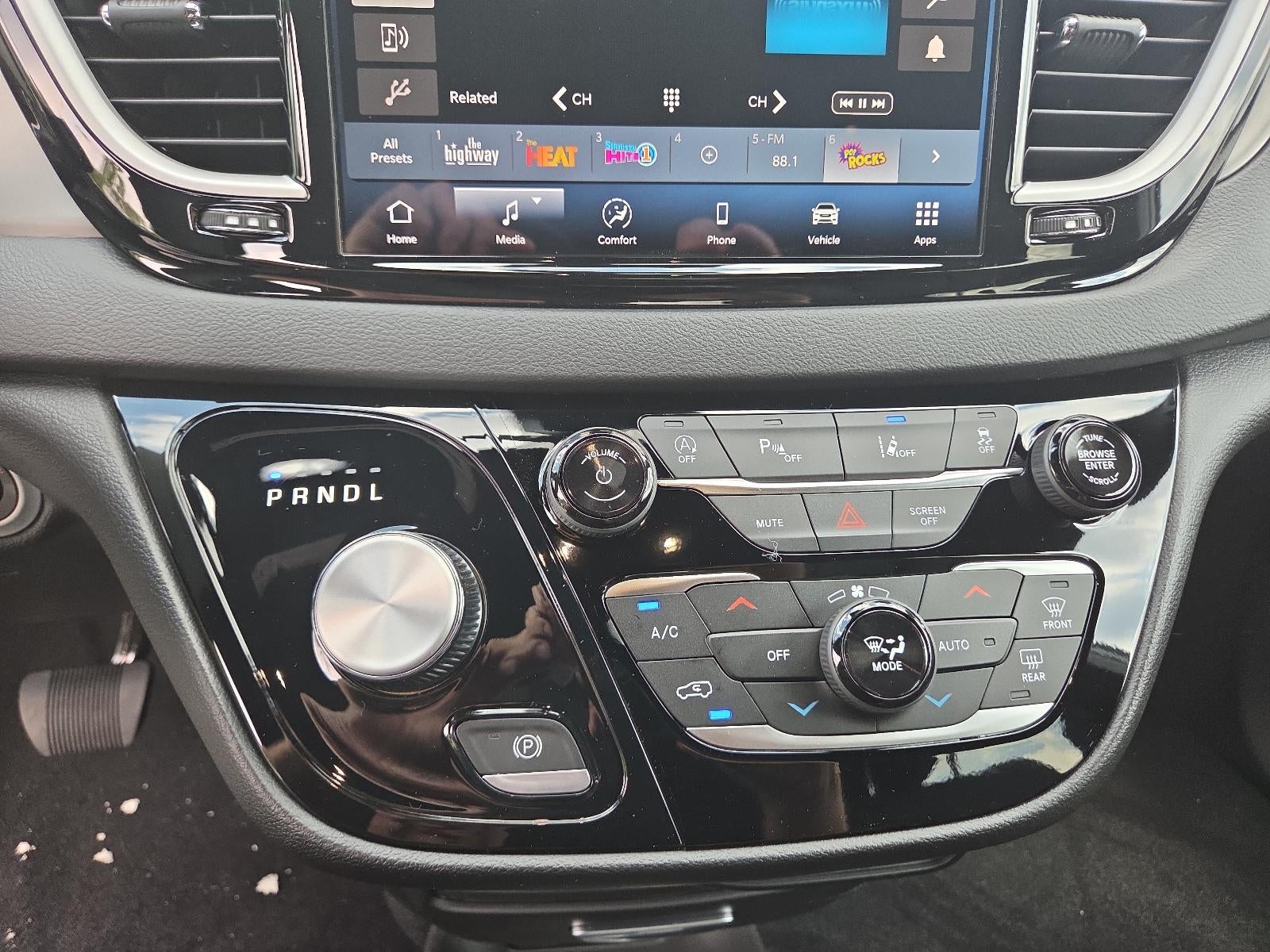 2027 Chrysler Pacifica LX FWD