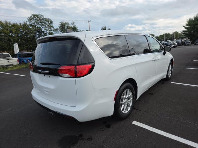 2027 Chrysler Pacifica LX FWD