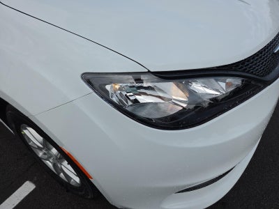 2027 Chrysler Pacifica LX FWD