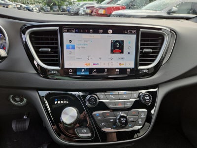 2027 Chrysler Pacifica LX FWD