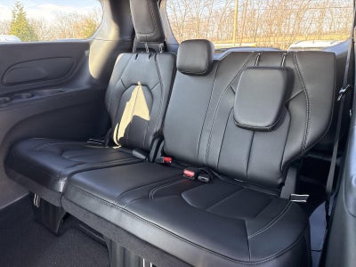 2026 Chrysler Voyager LX FWD