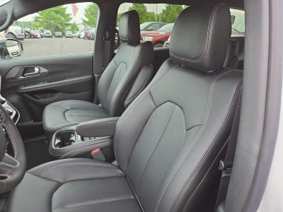 2027 Chrysler Pacifica LX FWD