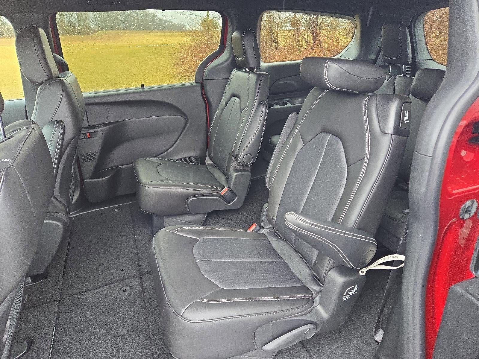 2026 Chrysler Pacifica Select AWD