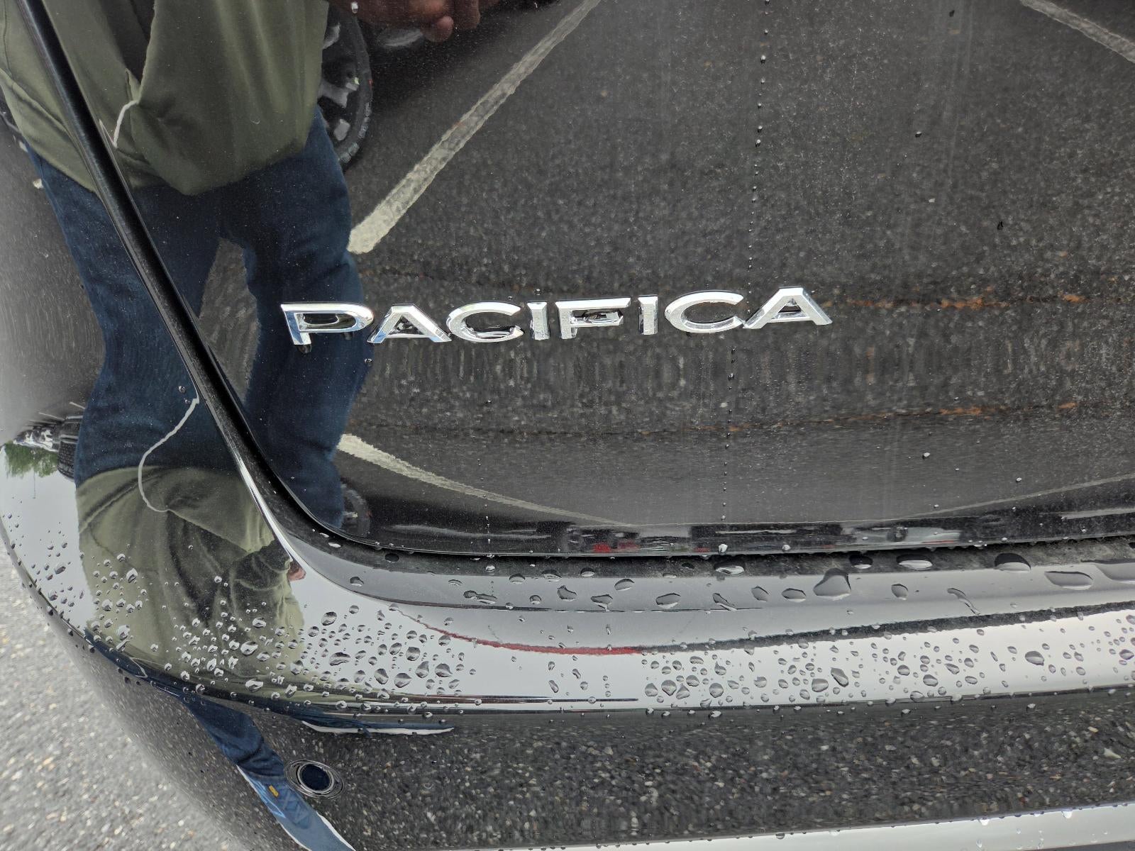2027 Chrysler Pacifica Select AWD