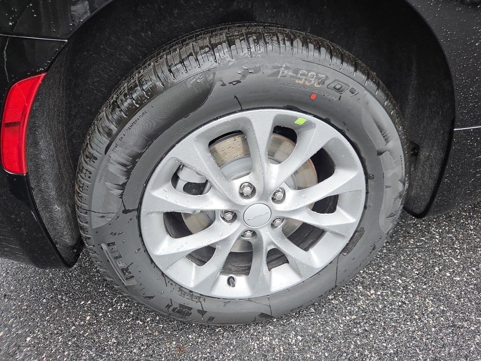 2027 Chrysler Pacifica Select AWD