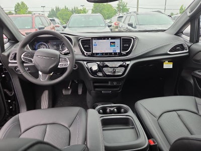2027 Chrysler Pacifica Select AWD