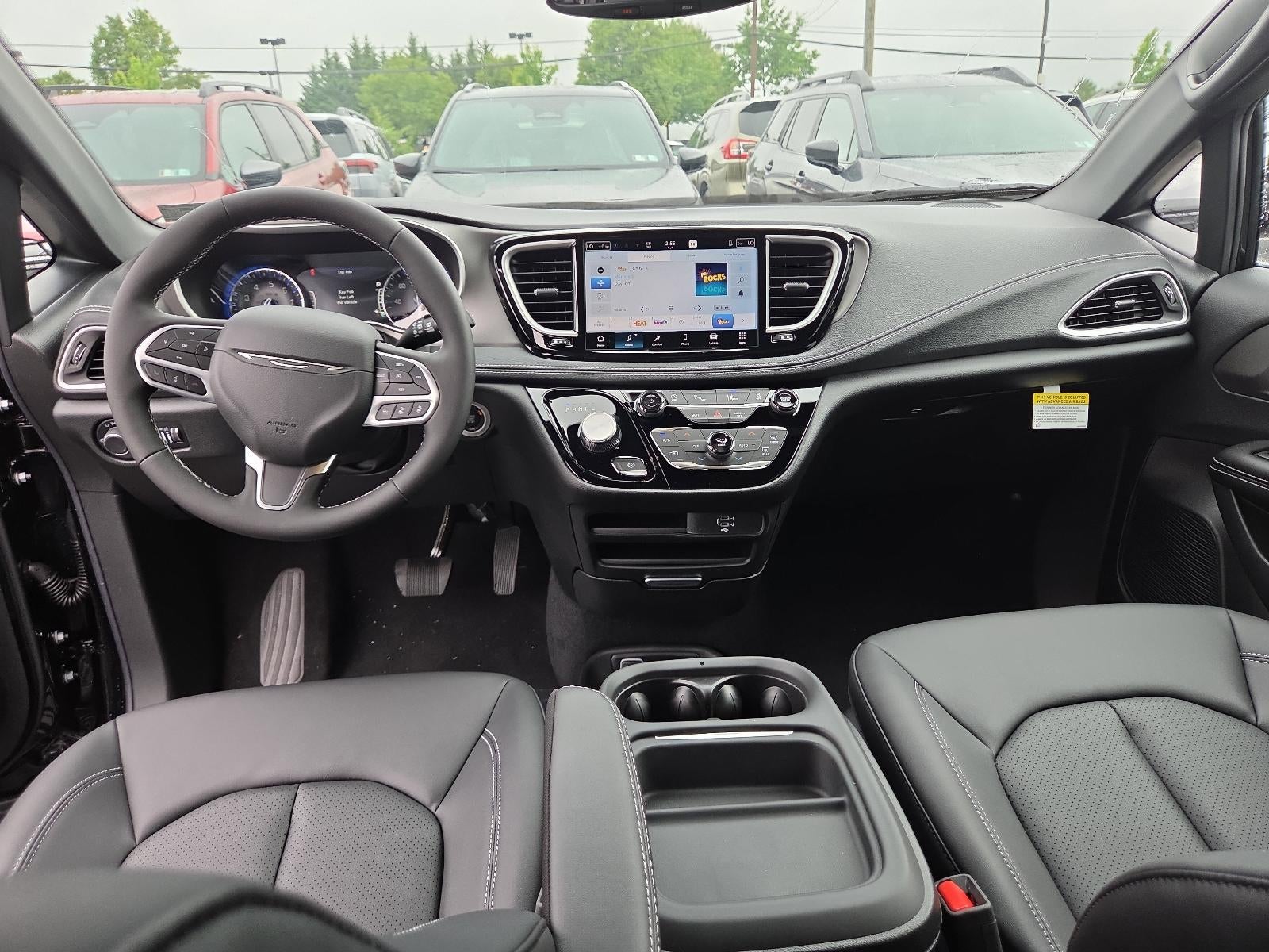 2027 Chrysler Pacifica Select AWD