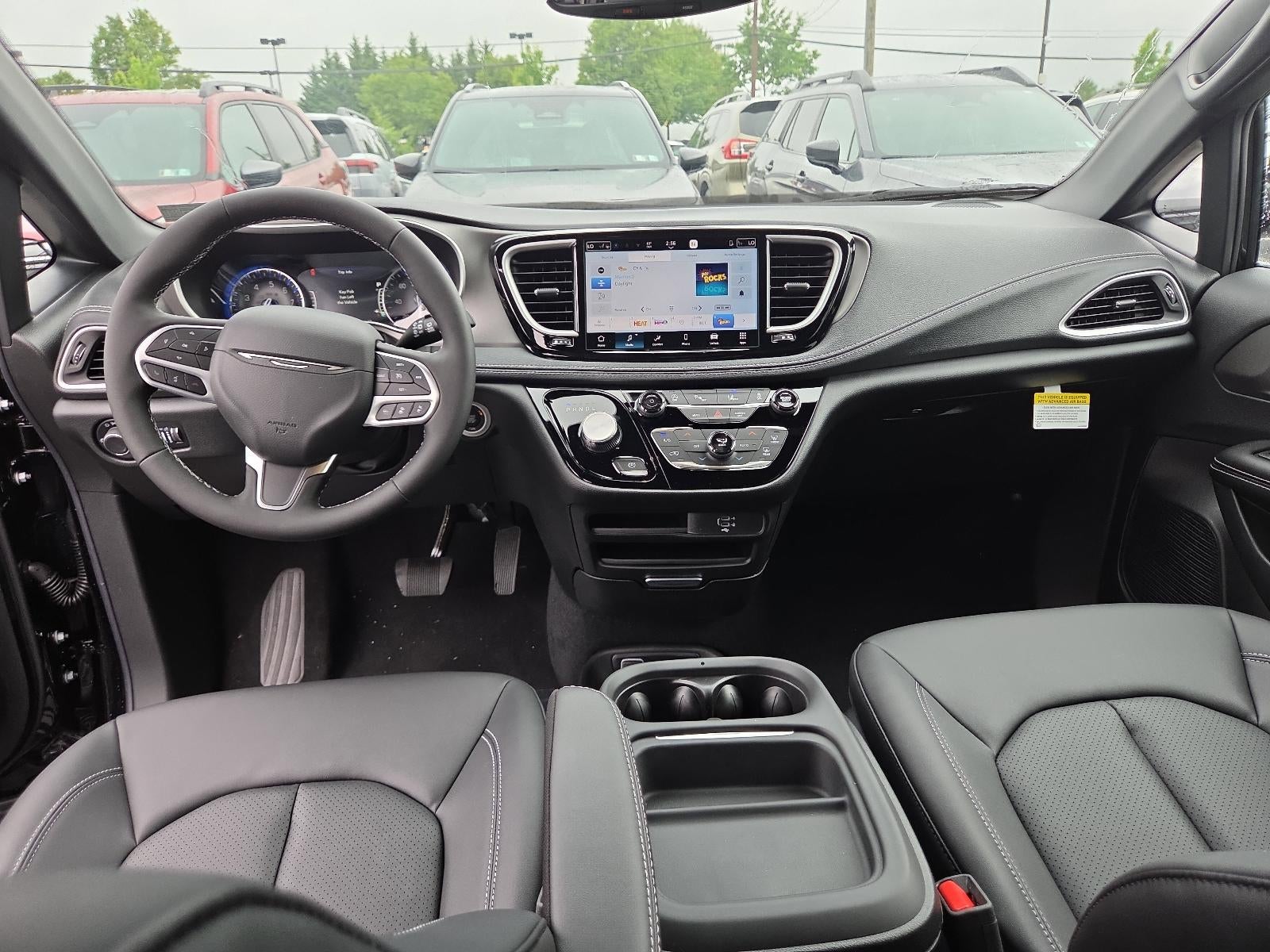 2027 Chrysler Pacifica Select AWD