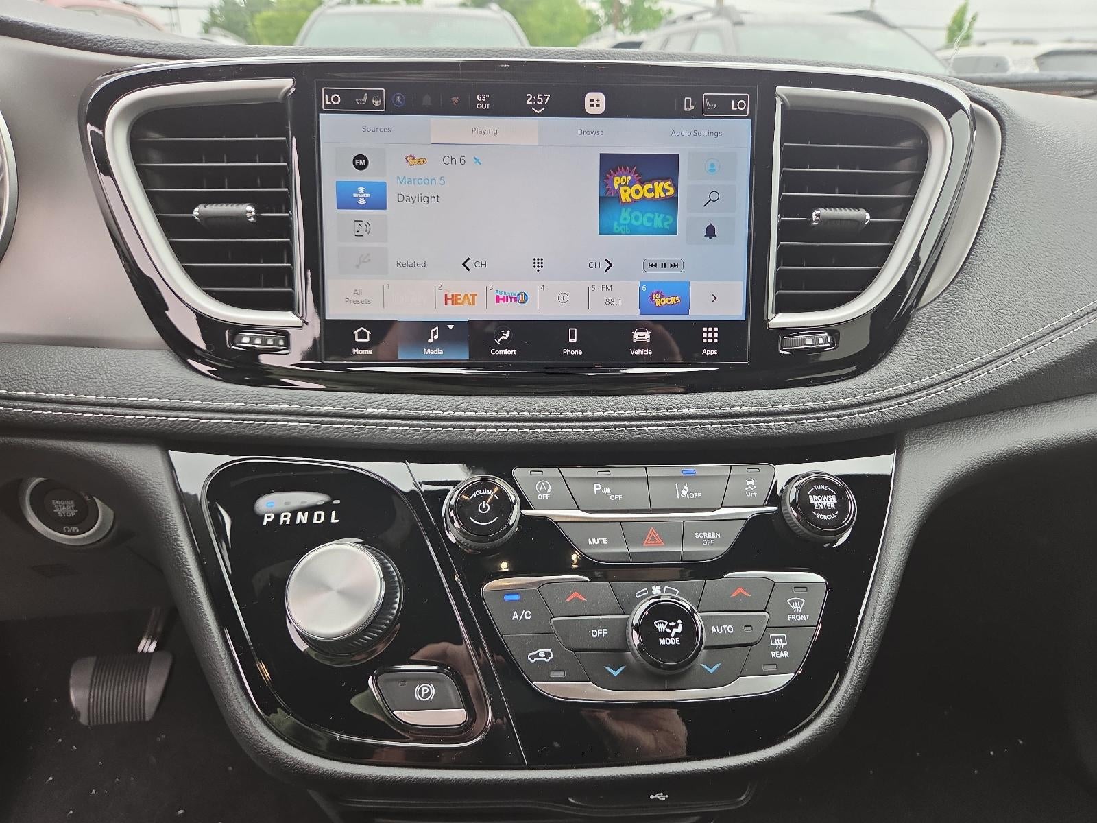 2027 Chrysler Pacifica Select AWD