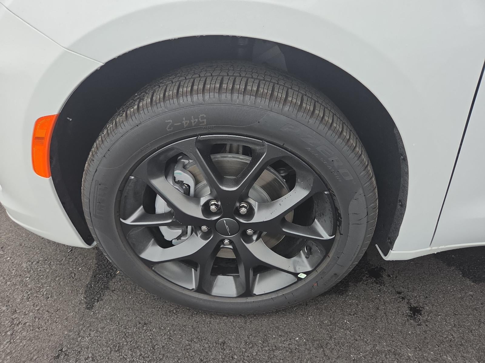2027 Chrysler Pacifica Select AWD