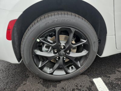 2027 Chrysler Pacifica Select AWD