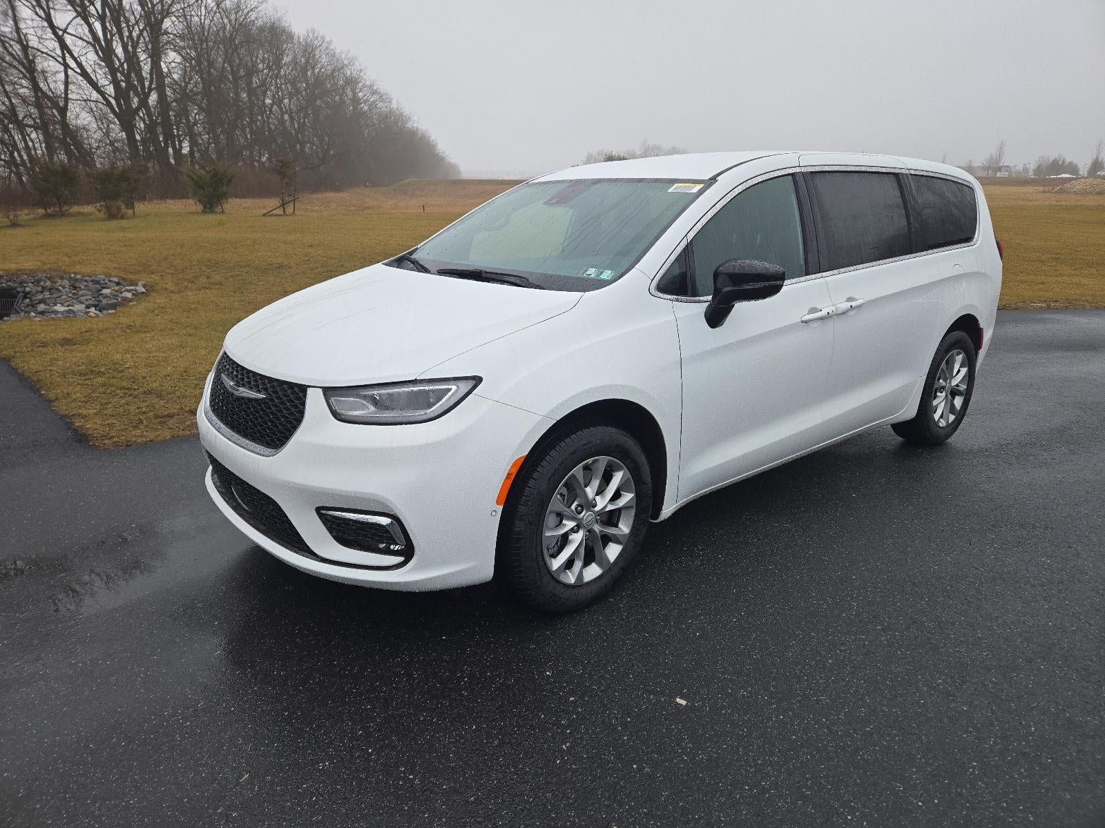 2026 Chrysler Pacifica Select AWD