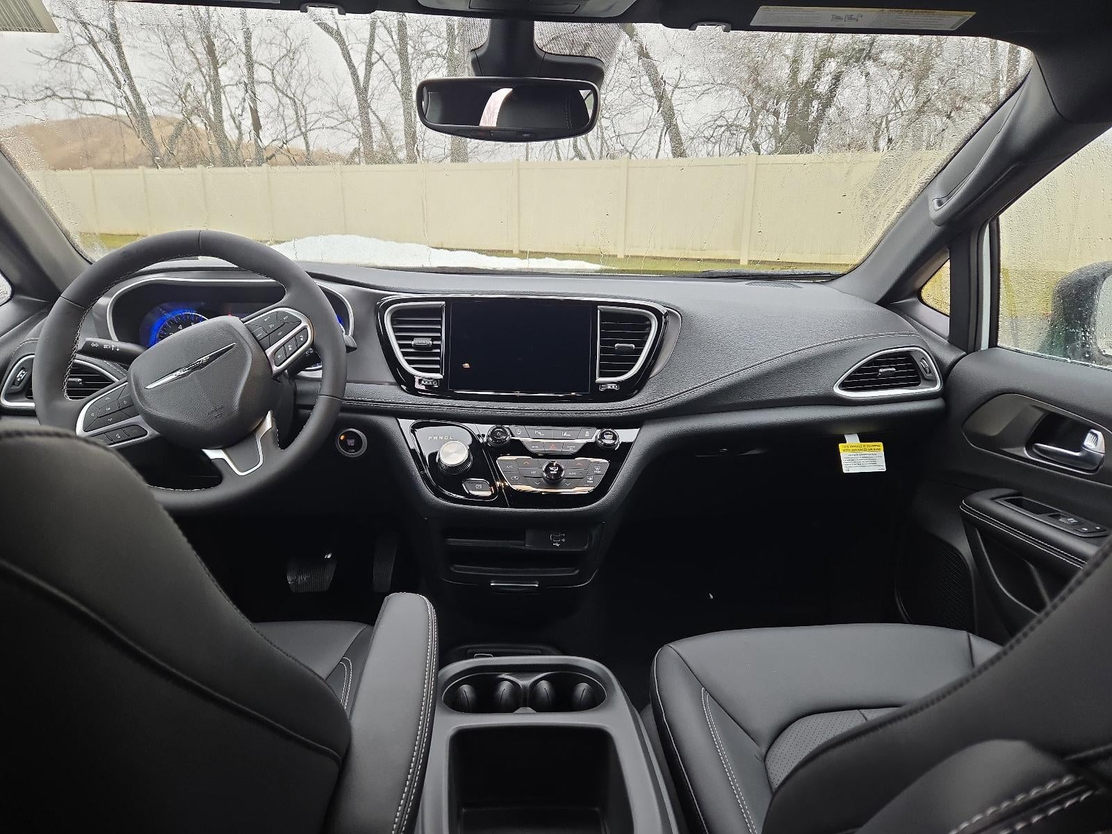 2026 Chrysler Pacifica Select AWD