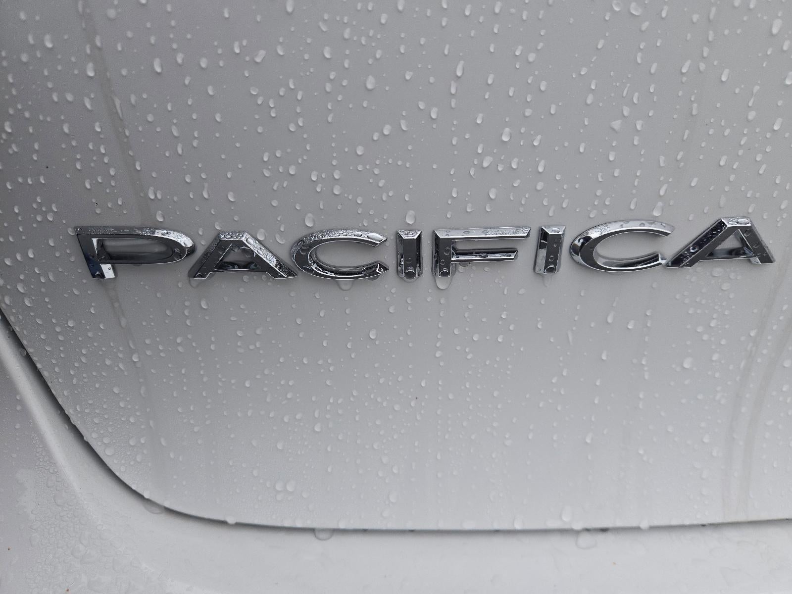 2026 Chrysler Pacifica Select AWD