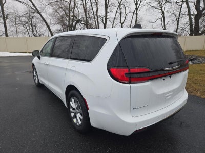 2026 Chrysler Pacifica Select AWD