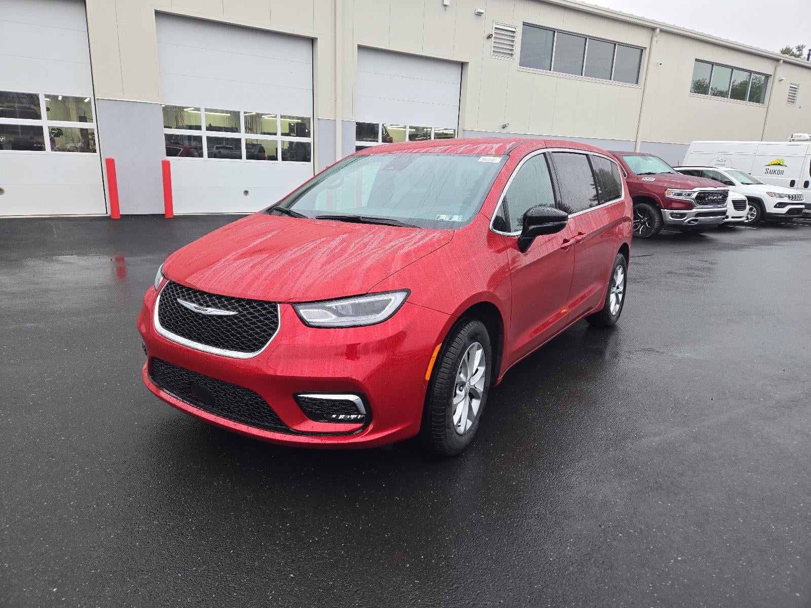 2026 Chrysler Pacifica Select AWD