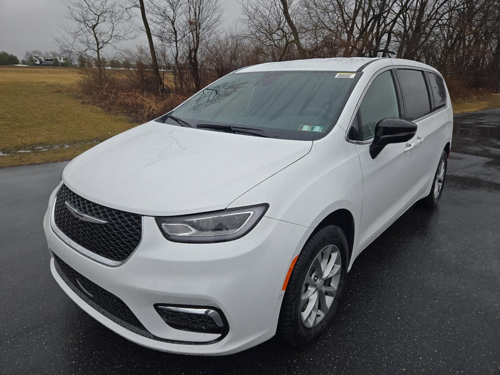 2026 Chrysler Pacifica Select AWD