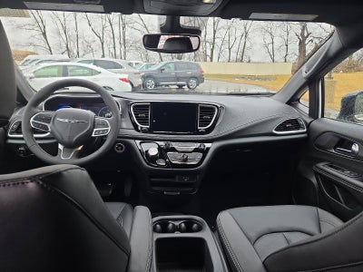 2026 Chrysler Pacifica Select AWD