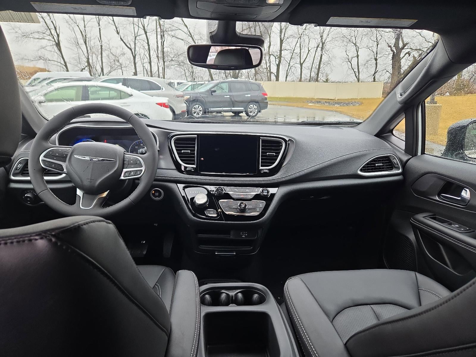 2026 Chrysler Pacifica Select AWD