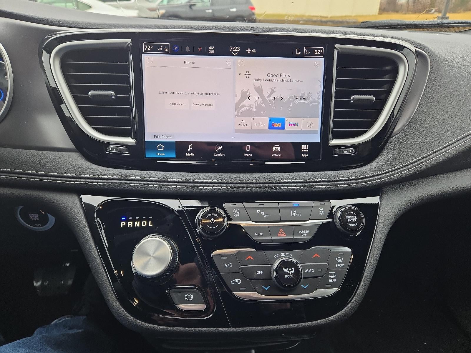 2026 Chrysler Pacifica Select AWD