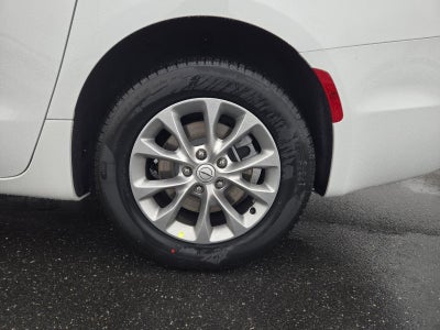 2026 Chrysler Pacifica Select AWD