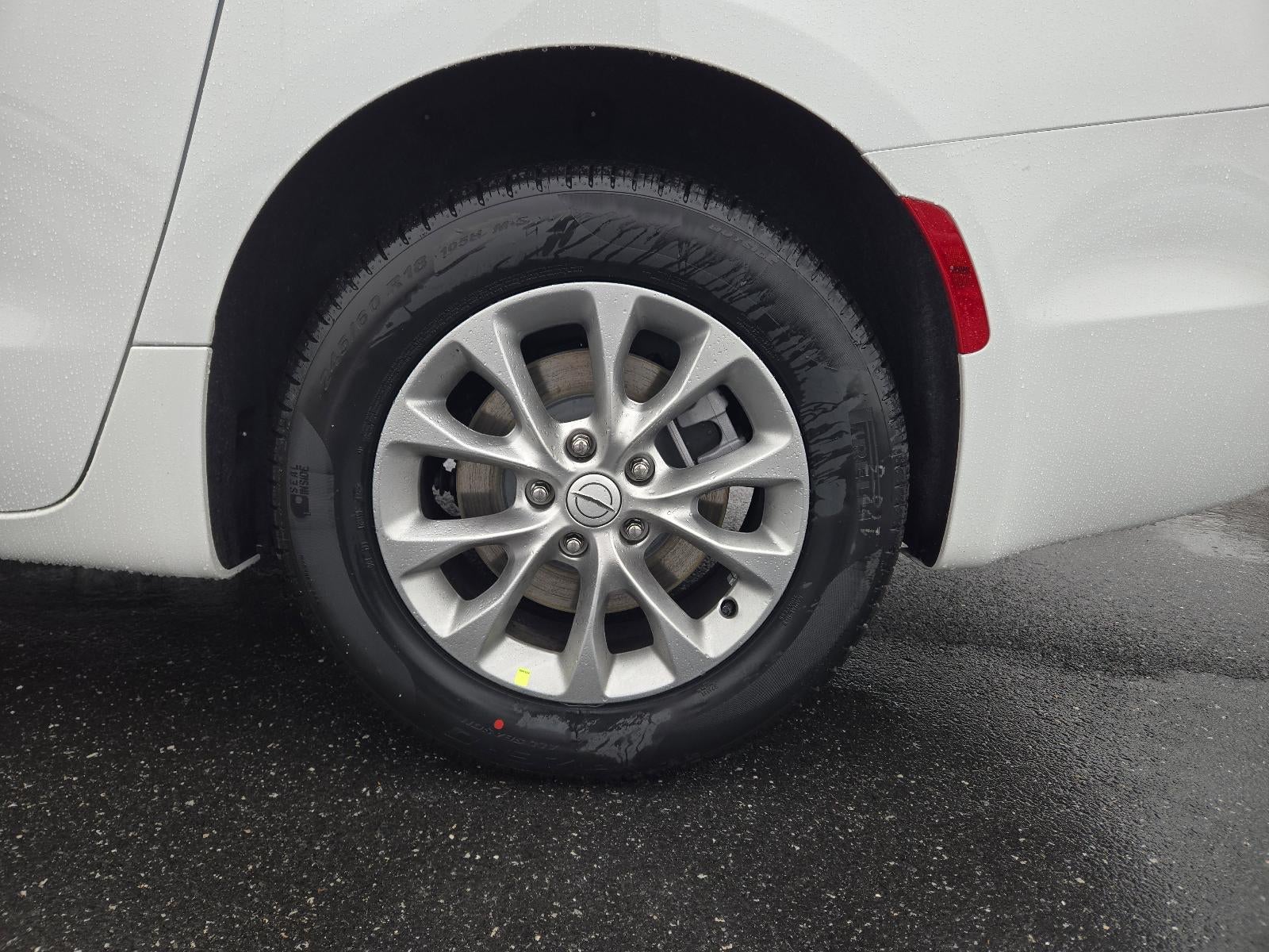 2026 Chrysler Pacifica Select AWD