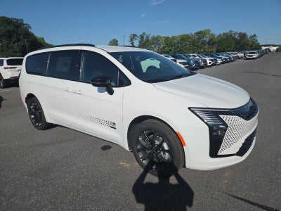 2027 Chrysler Pacifica Select AWD