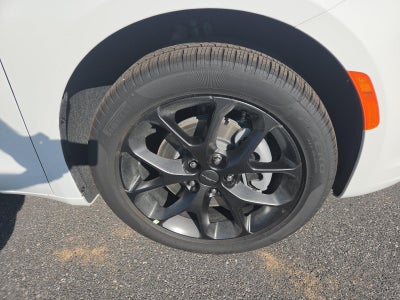 2027 Chrysler Pacifica Select AWD