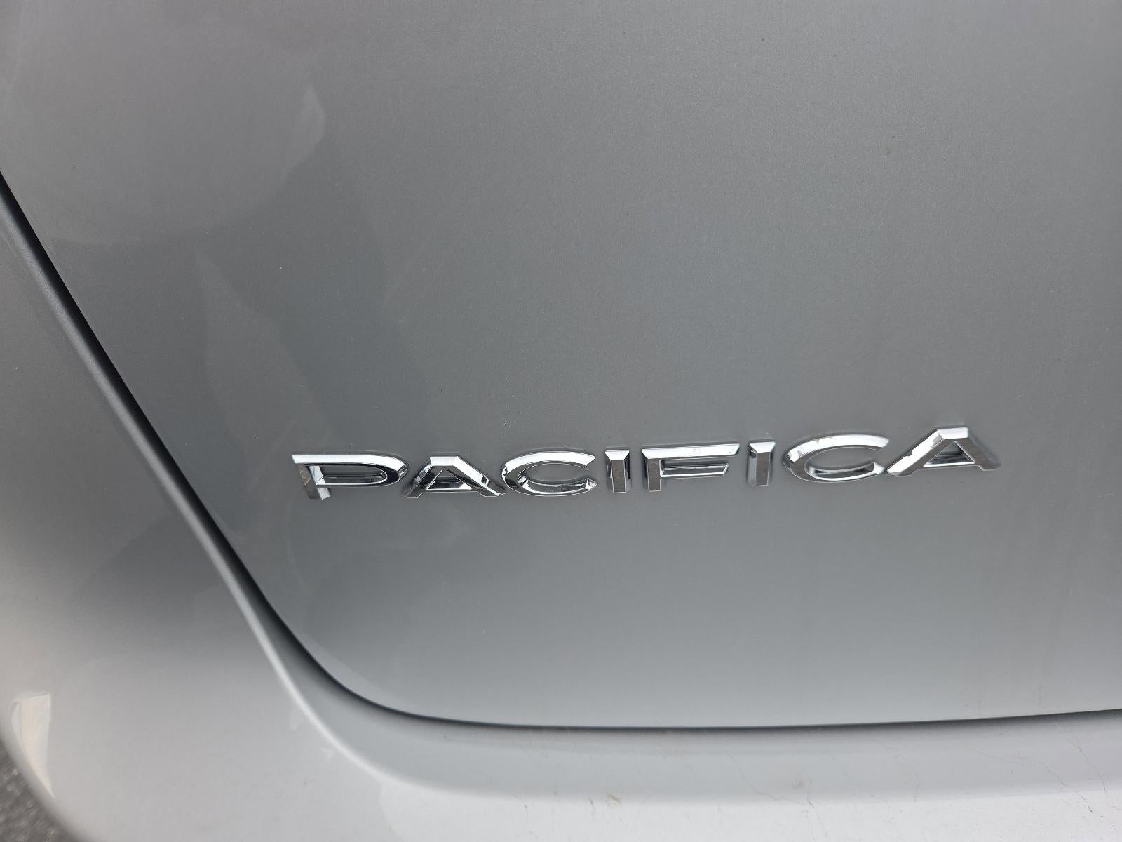 2026 Chrysler Pacifica Select AWD