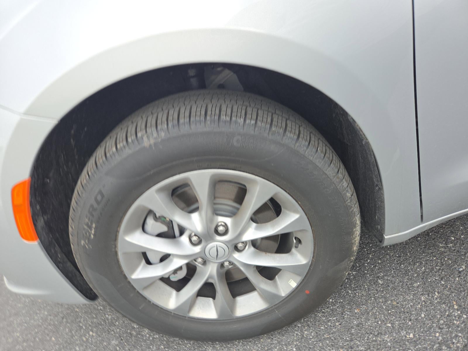 2026 Chrysler Pacifica Select AWD