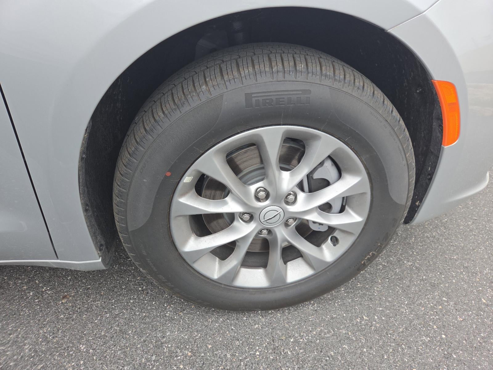 2026 Chrysler Pacifica Select AWD
