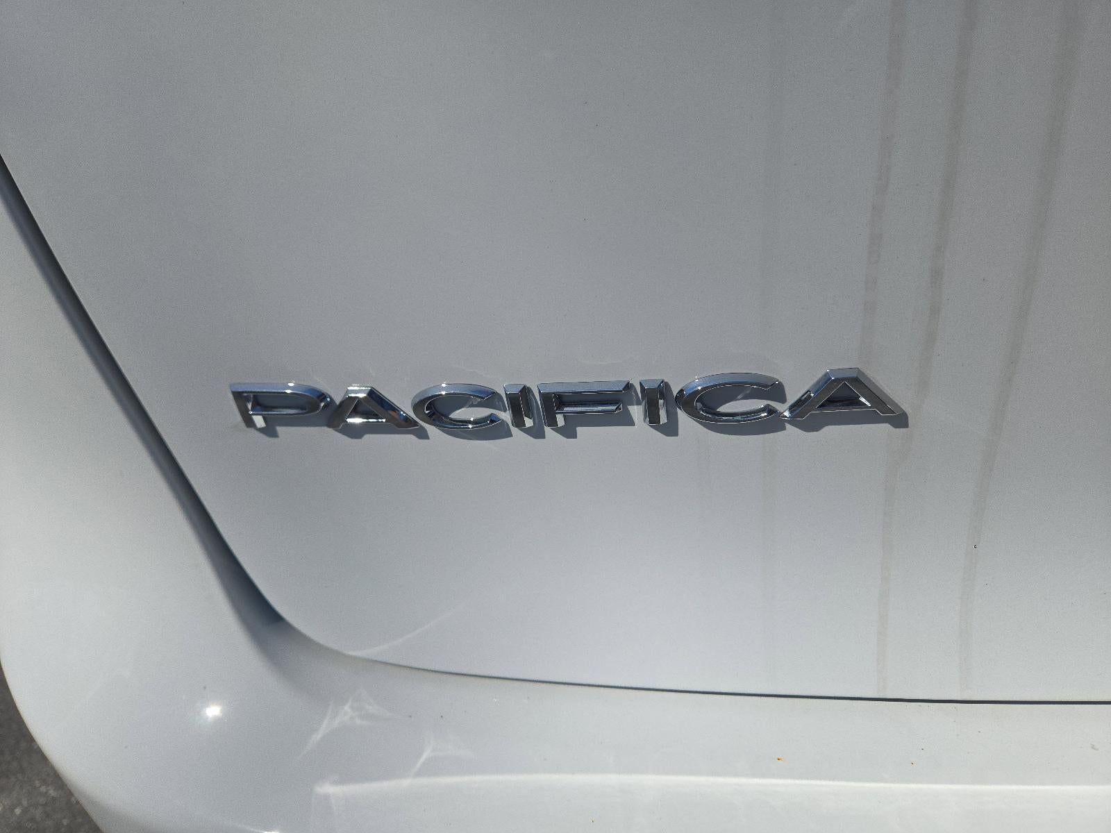 2026 Chrysler Pacifica Select AWD