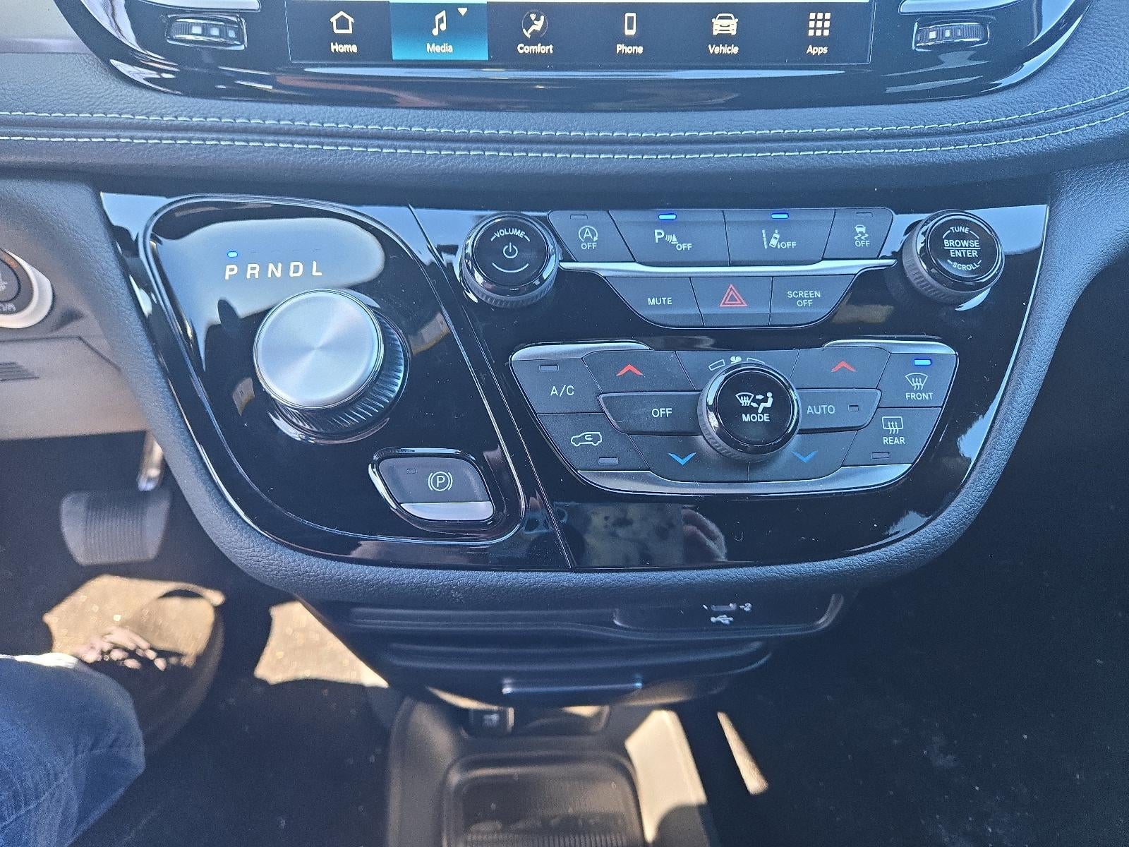 2026 Chrysler Pacifica Select AWD