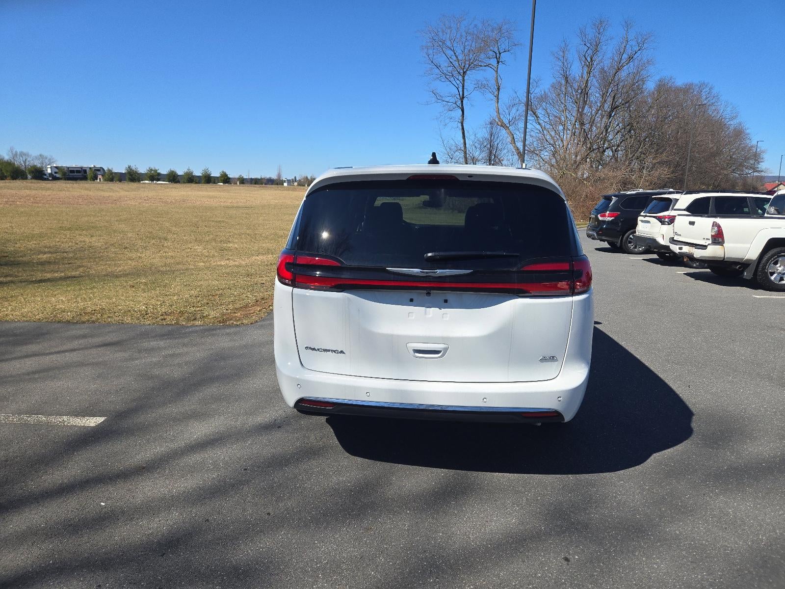 2026 Chrysler Pacifica Select AWD