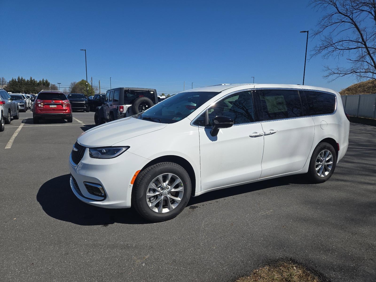 2026 Chrysler Pacifica Select AWD