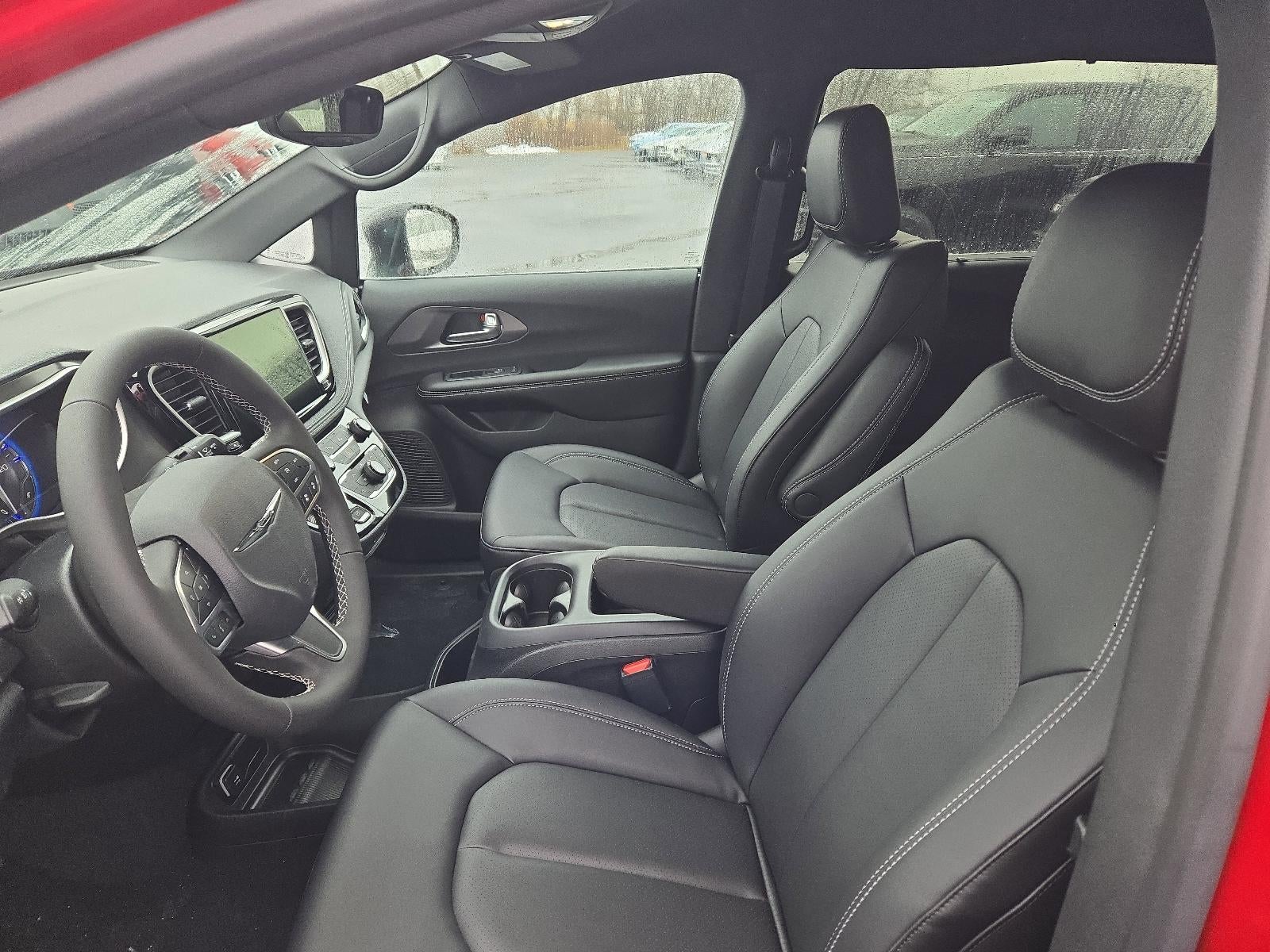2026 Chrysler Pacifica Select AWD