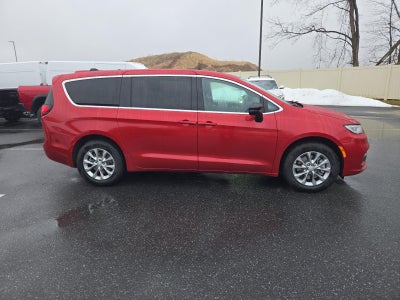 2026 Chrysler Pacifica Select AWD