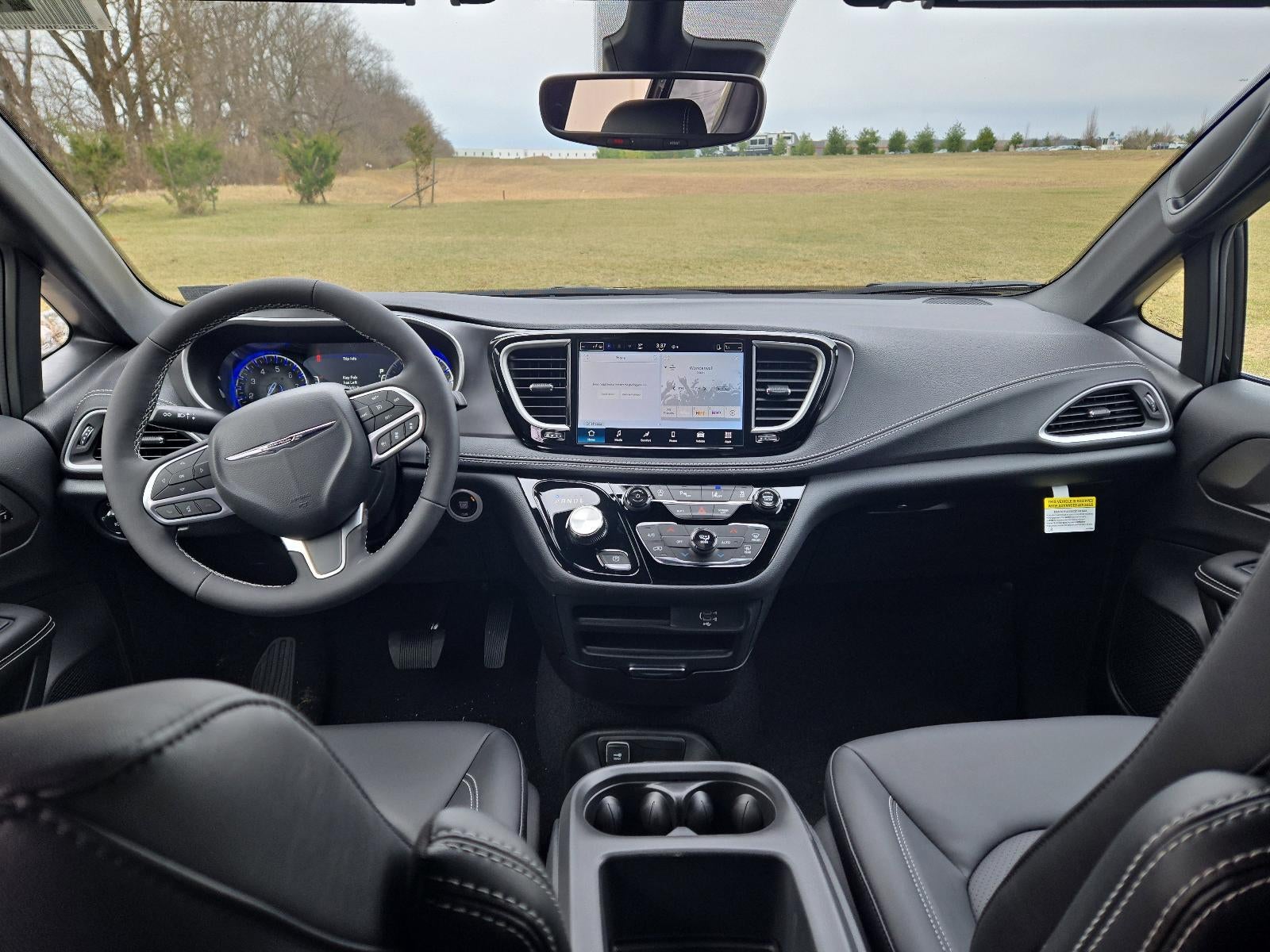 2026 Chrysler Pacifica Select AWD