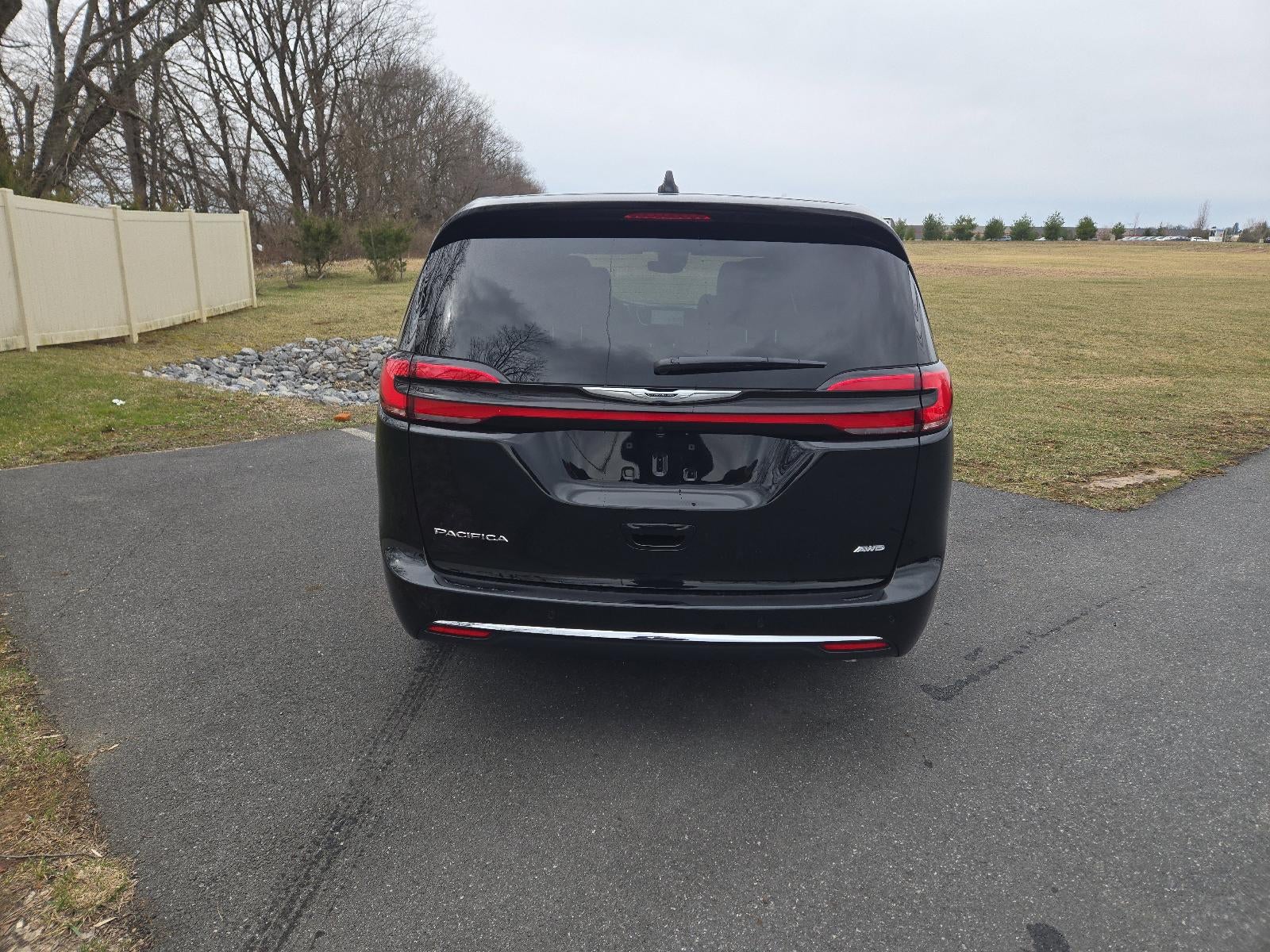 2026 Chrysler Pacifica Select AWD