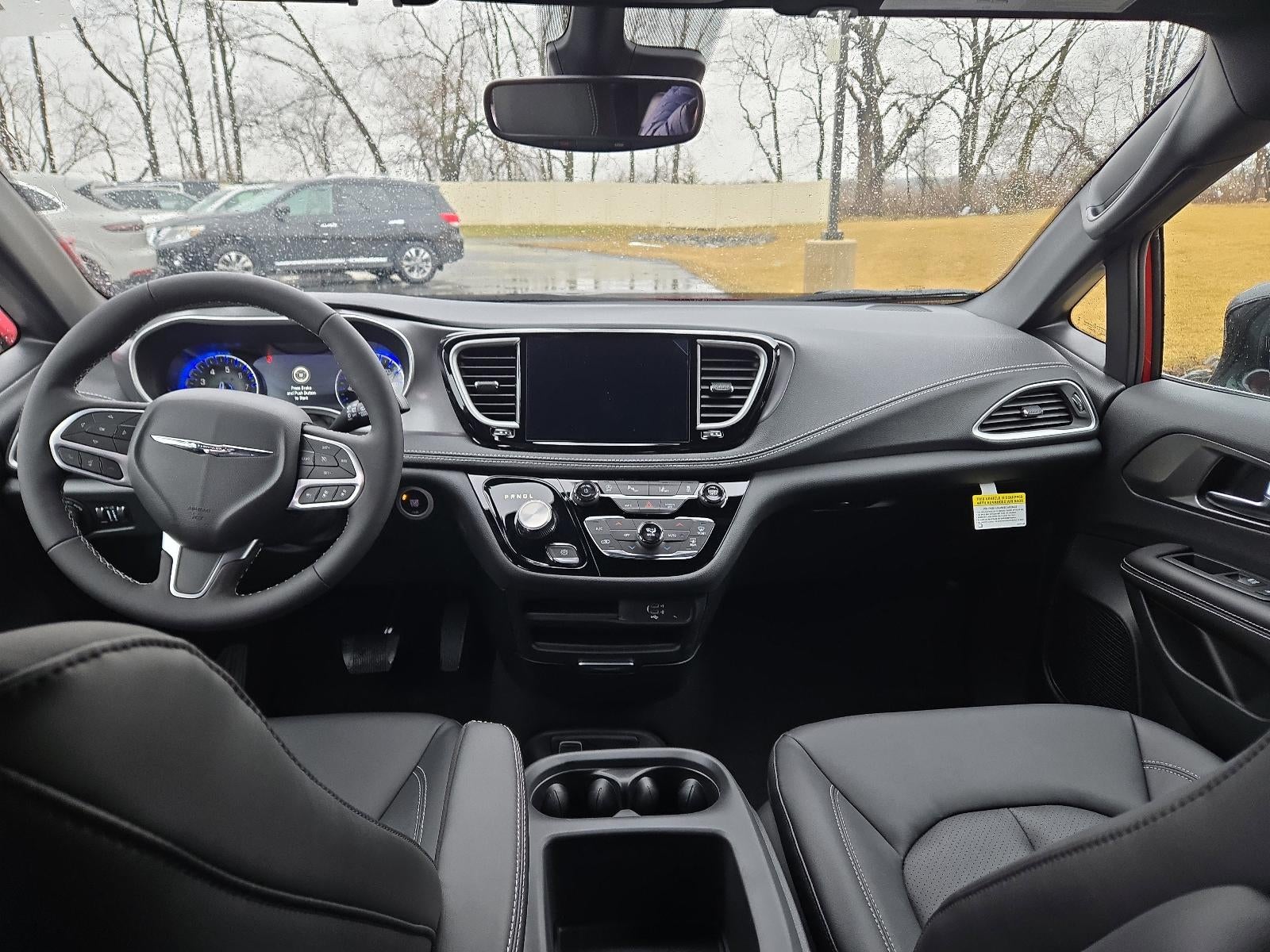 2026 Chrysler Pacifica Select AWD