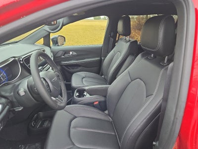 2026 Chrysler Pacifica Select AWD