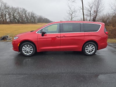 2026 Chrysler Pacifica Select AWD