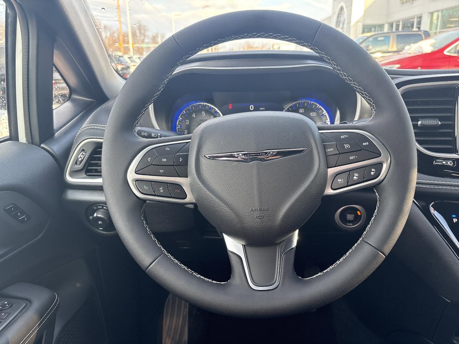 2026 Chrysler Pacifica Select AWD