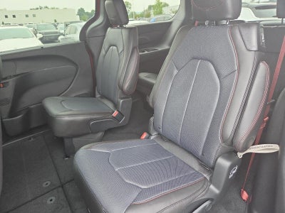 2027 Chrysler Pacifica Select AWD