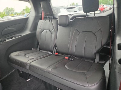 2027 Chrysler Pacifica Select AWD