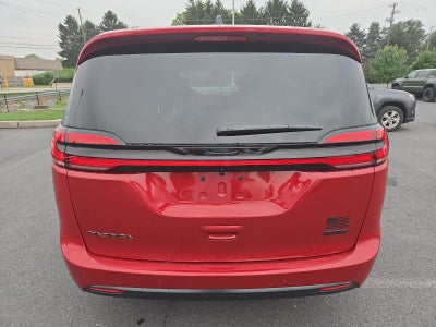 2027 Chrysler Pacifica Select AWD