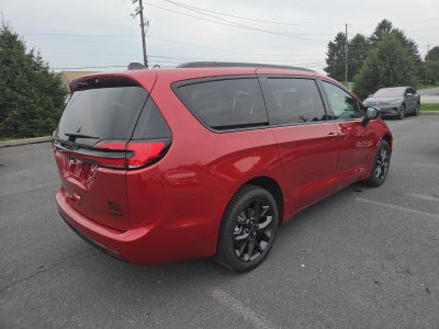 2027 Chrysler Pacifica Select AWD