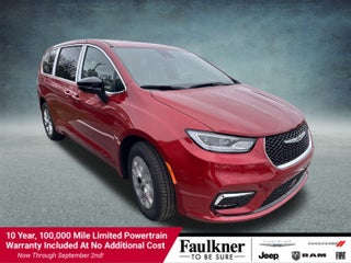 2026 Chrysler Pacifica Select AWD