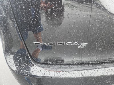2027 Chrysler Pacifica Limited AWD