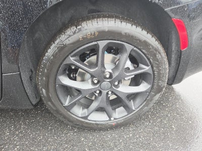 2027 Chrysler Pacifica Limited AWD